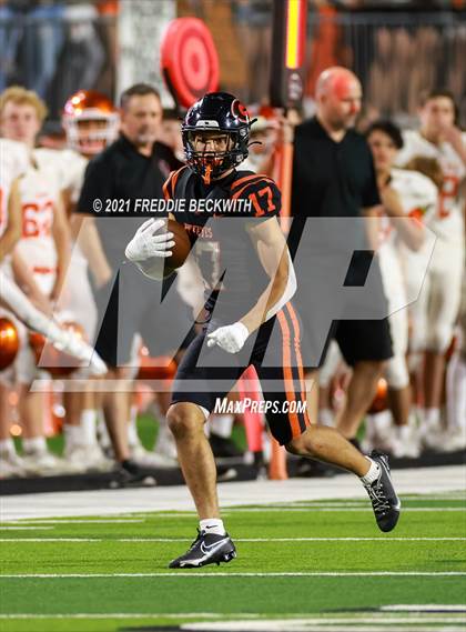 Thumbnail 1 in Gilmer vs. Celina (UIL 4A D2 Semifinal) photogallery.