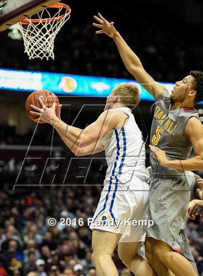 Thumbnail 2 in Bolivar vs. Oak Hill Academy (Bass Pro Tournament of Champions) photogallery.