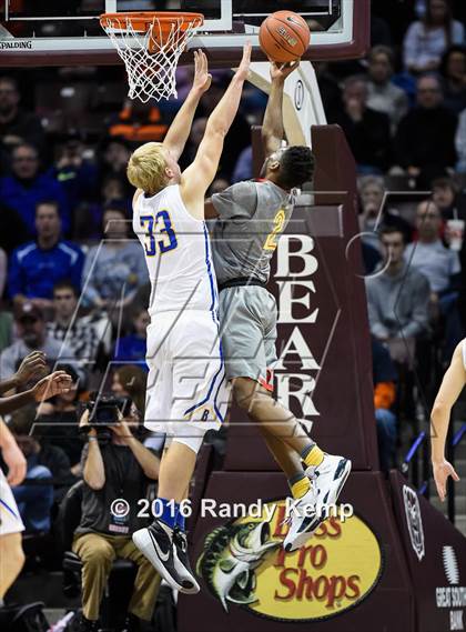 Thumbnail 3 in Bolivar vs. Oak Hill Academy (Bass Pro Tournament of Champions) photogallery.