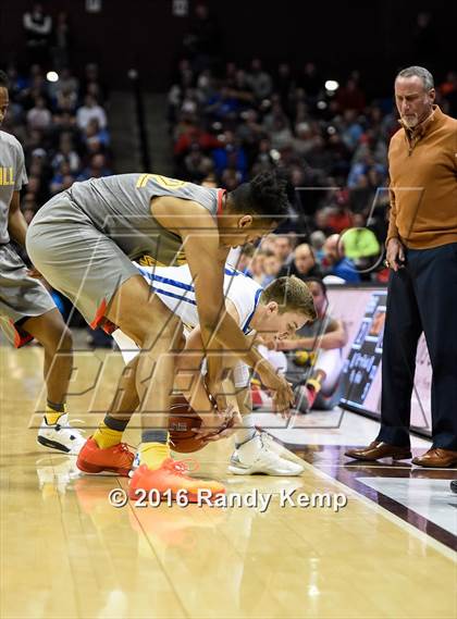 Thumbnail 3 in Bolivar vs. Oak Hill Academy (Bass Pro Tournament of Champions) photogallery.