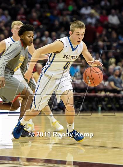 Thumbnail 2 in Bolivar vs. Oak Hill Academy (Bass Pro Tournament of Champions) photogallery.