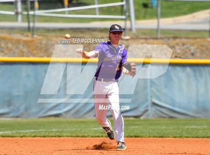 Thumbnail 1 in Central Arkansas Christian vs Lamar (AAA 3A Regional 3 First Round) photogallery.