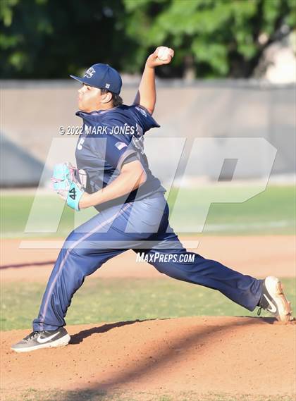 Thumbnail 1 in Durango vs. Willow Canyon (Coach Bob Invitational) photogallery.