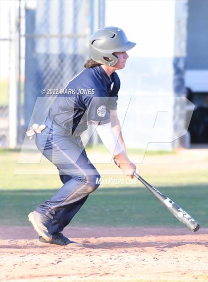 Thumbnail 2 in Durango vs. Willow Canyon (Coach Bob Invitational) photogallery.