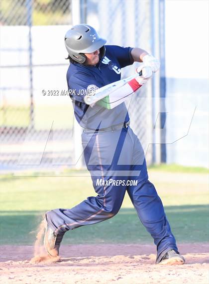 Thumbnail 2 in Durango vs. Willow Canyon (Coach Bob Invitational) photogallery.