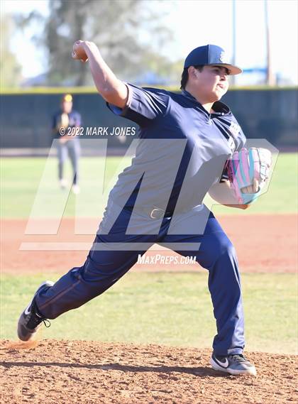 Thumbnail 2 in Durango vs. Willow Canyon (Coach Bob Invitational) photogallery.