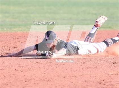 Thumbnail 3 in Durango vs. Willow Canyon (Coach Bob Invitational) photogallery.