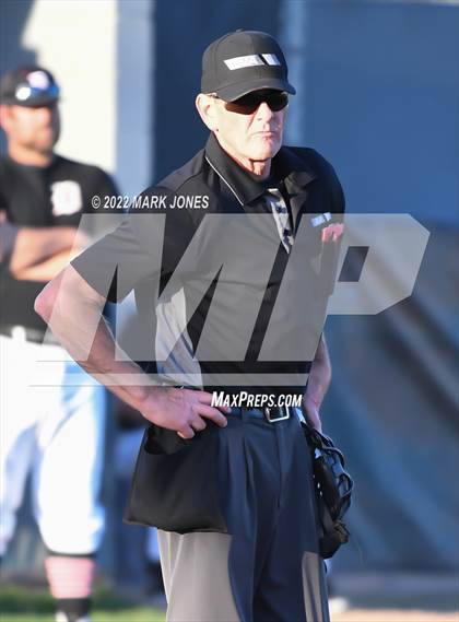 Thumbnail 2 in Durango vs. Willow Canyon (Coach Bob Invitational) photogallery.