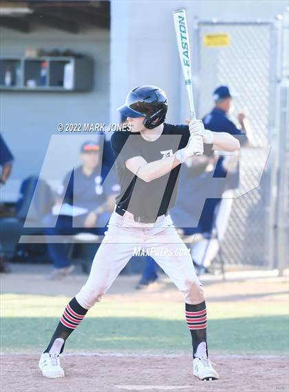 Thumbnail 2 in Durango vs. Willow Canyon (Coach Bob Invitational) photogallery.
