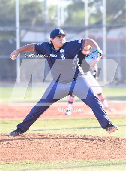 Thumbnail 2 in Durango vs. Willow Canyon (Coach Bob Invitational) photogallery.