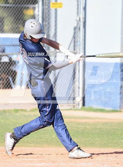 Thumbnail 2 in Durango vs. Willow Canyon (Coach Bob Invitational) photogallery.