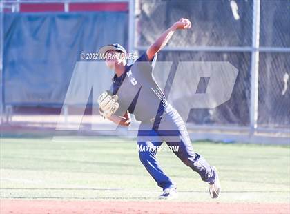 Thumbnail 2 in Durango vs. Willow Canyon (Coach Bob Invitational) photogallery.