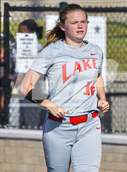 Thumbnail 2 in Lake Belton vs Liberty (UIL 4A Regional Playoff) photogallery.