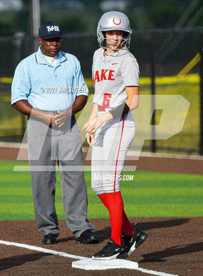 Thumbnail 1 in Lake Belton vs Liberty (UIL 4A Regional Playoff) photogallery.
