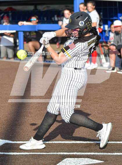 Thumbnail 3 in Lake Belton vs Liberty (UIL 4A Regional Playoff) photogallery.