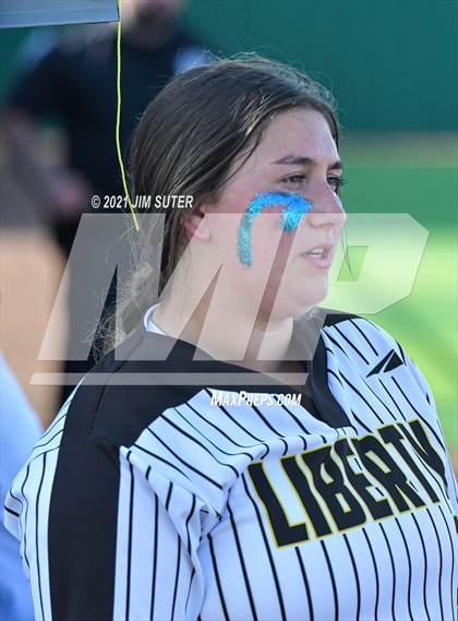 Thumbnail 2 in Lake Belton vs Liberty (UIL 4A Regional Playoff) photogallery.