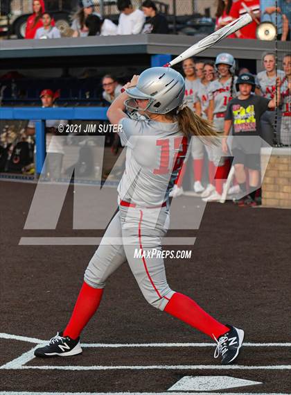 Thumbnail 2 in Lake Belton vs Liberty (UIL 4A Regional Playoff) photogallery.