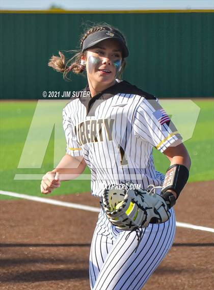 Thumbnail 1 in Lake Belton vs Liberty (UIL 4A Regional Playoff) photogallery.