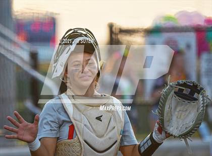 Thumbnail 1 in Lake Belton vs Liberty (UIL 4A Regional Playoff) photogallery.