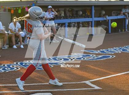 Thumbnail 3 in Lake Belton vs Liberty (UIL 4A Regional Playoff) photogallery.