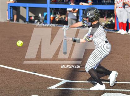 Thumbnail 1 in Lake Belton vs Liberty (UIL 4A Regional Playoff) photogallery.