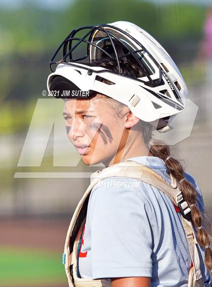 Thumbnail 3 in Lake Belton vs Liberty (UIL 4A Regional Playoff) photogallery.