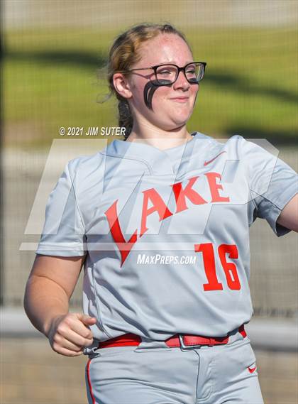 Thumbnail 3 in Lake Belton vs Liberty (UIL 4A Regional Playoff) photogallery.