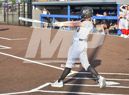 Thumbnail 2 in Lake Belton vs Liberty (UIL 4A Regional Playoff) photogallery.