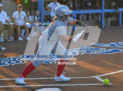 Thumbnail 2 in Lake Belton vs Liberty (UIL 4A Regional Playoff) photogallery.