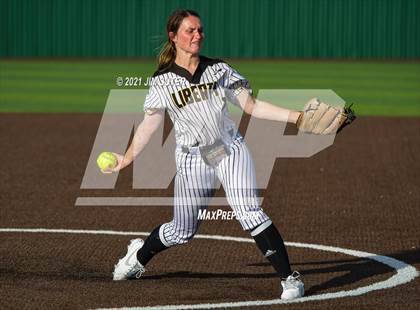 Thumbnail 1 in Lake Belton vs Liberty (UIL 4A Regional Playoff) photogallery.