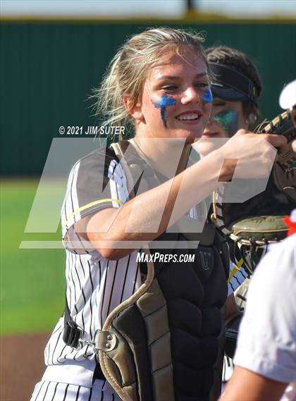 Thumbnail 1 in Lake Belton vs Liberty (UIL 4A Regional Playoff) photogallery.
