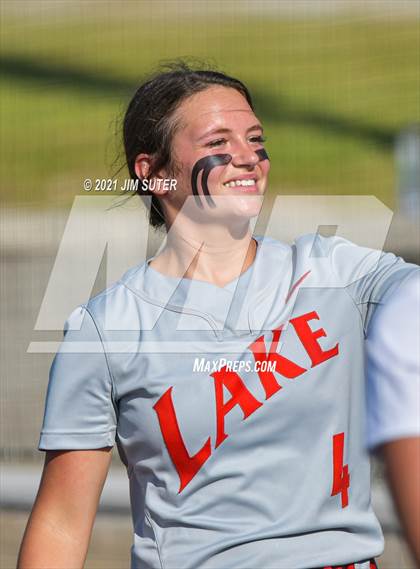 Thumbnail 3 in Lake Belton vs Liberty (UIL 4A Regional Playoff) photogallery.