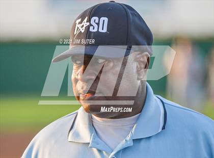 Thumbnail 2 in Lake Belton vs Liberty (UIL 4A Regional Playoff) photogallery.