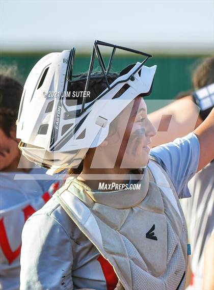 Thumbnail 3 in Lake Belton vs Liberty (UIL 4A Regional Playoff) photogallery.