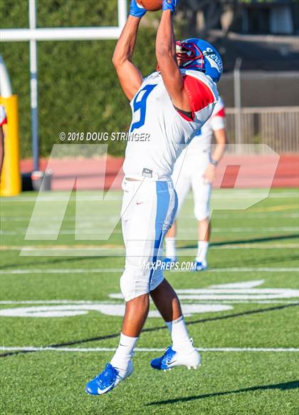 Thumbnail 2 in Serra vs. Serra (Honor Bowl-NorCal) photogallery.
