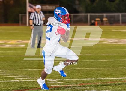 Thumbnail 3 in Serra vs. Serra (Honor Bowl-NorCal) photogallery.