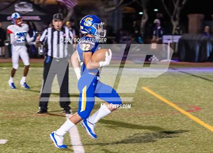 Thumbnail 2 in Serra vs. Serra (Honor Bowl-NorCal) photogallery.