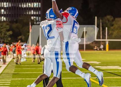 Thumbnail 2 in Serra vs. Serra (Honor Bowl-NorCal) photogallery.