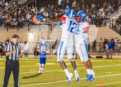 Thumbnail 2 in Serra vs. Serra (Honor Bowl-NorCal) photogallery.