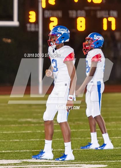 Thumbnail 2 in Serra vs. Serra (Honor Bowl-NorCal) photogallery.