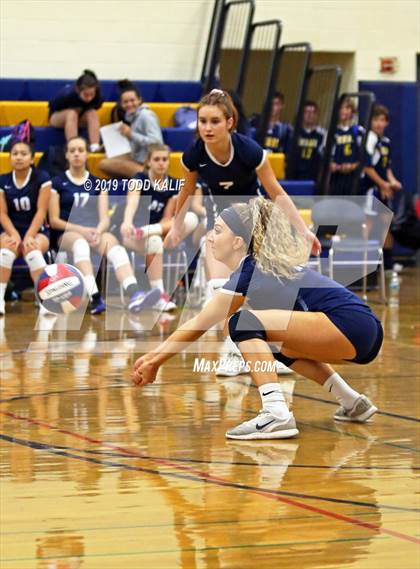 Thumbnail 3 in East Catholic @ RHAM photogallery.