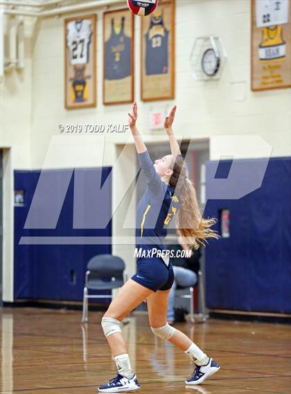 Thumbnail 3 in East Catholic @ RHAM photogallery.