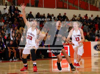 Thumbnail 2 in Lynwood vs. Redondo Union (CIF SS D2 Finals) photogallery.