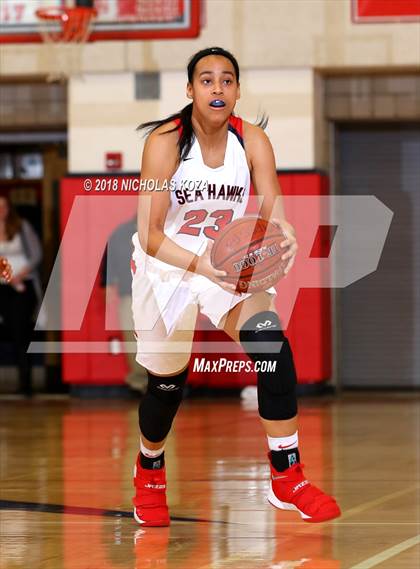 Thumbnail 1 in Lynwood vs. Redondo Union (CIF SS D2 Finals) photogallery.