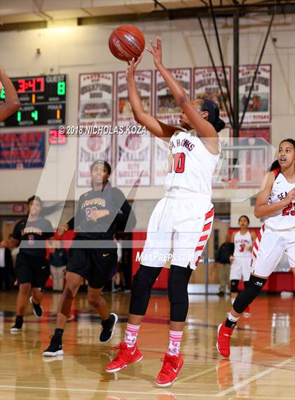Thumbnail 1 in Lynwood vs. Redondo Union (CIF SS D2 Finals) photogallery.