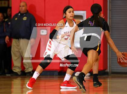 Thumbnail 3 in Lynwood vs. Redondo Union (CIF SS D2 Finals) photogallery.