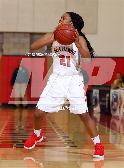 Thumbnail 1 in Lynwood vs. Redondo Union (CIF SS D2 Finals) photogallery.