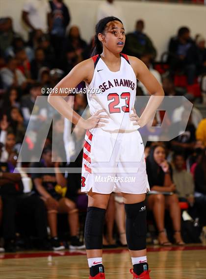 Thumbnail 2 in Lynwood vs. Redondo Union (CIF SS D2 Finals) photogallery.