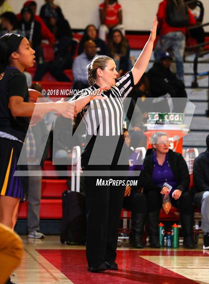 Thumbnail 2 in Lynwood vs. Redondo Union (CIF SS D2 Finals) photogallery.