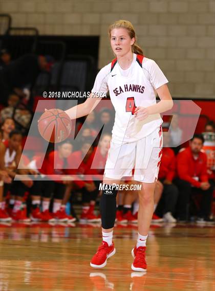 Thumbnail 1 in Lynwood vs. Redondo Union (CIF SS D2 Finals) photogallery.